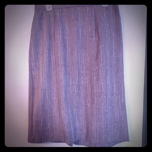 Gray Skirt with pattern